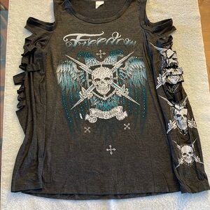 Edgy Freedom Black Long Sleeve Tee with Skull Design